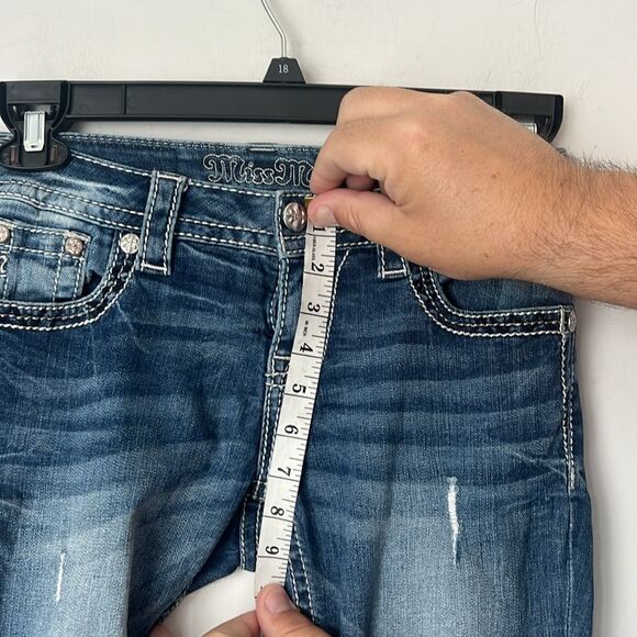 Stylish Embroidered Denim Jeans by Miss‎ Me Size 25 - Picture 8 of 9